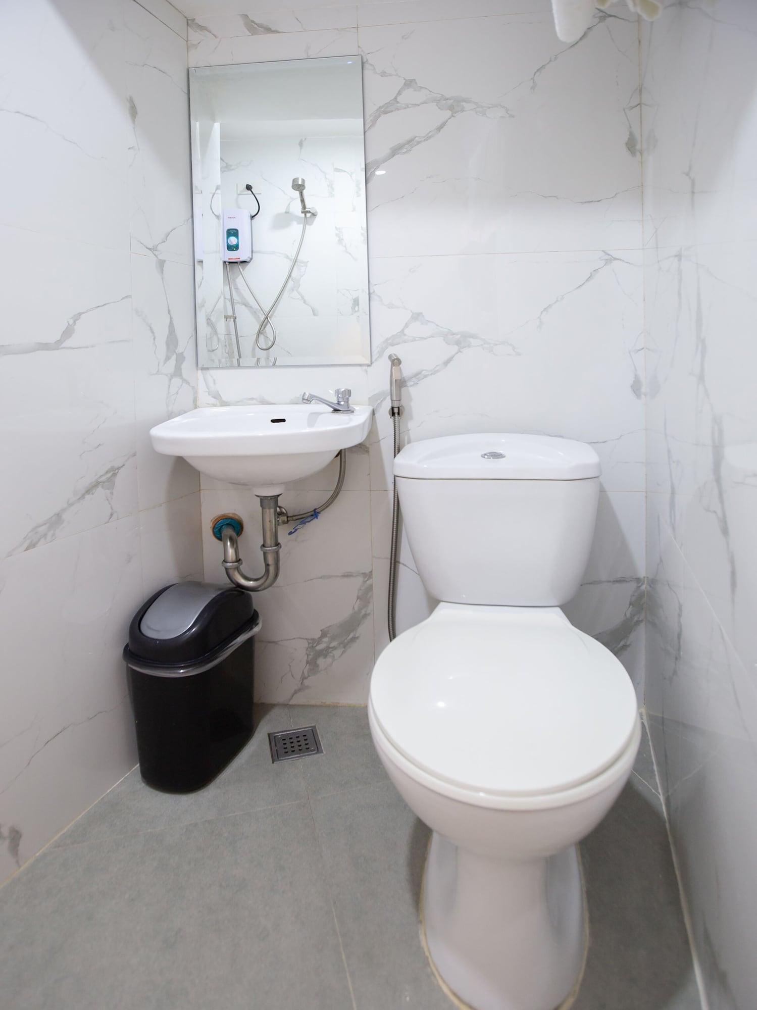 Circuit Hostel Makati City Екстериор снимка