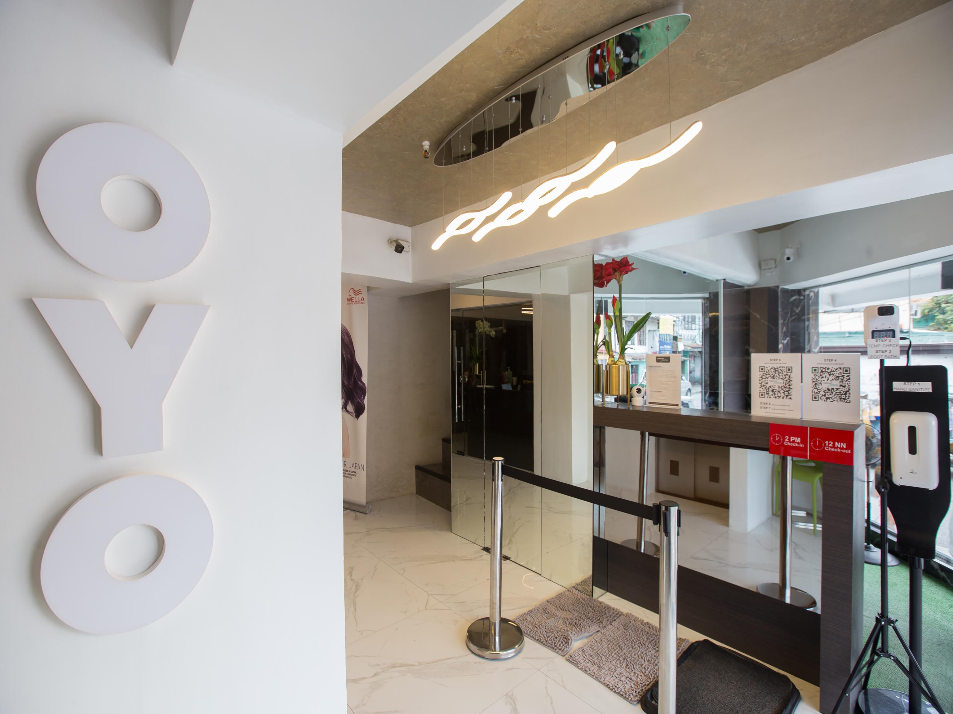 Circuit Hostel Makati City Екстериор снимка