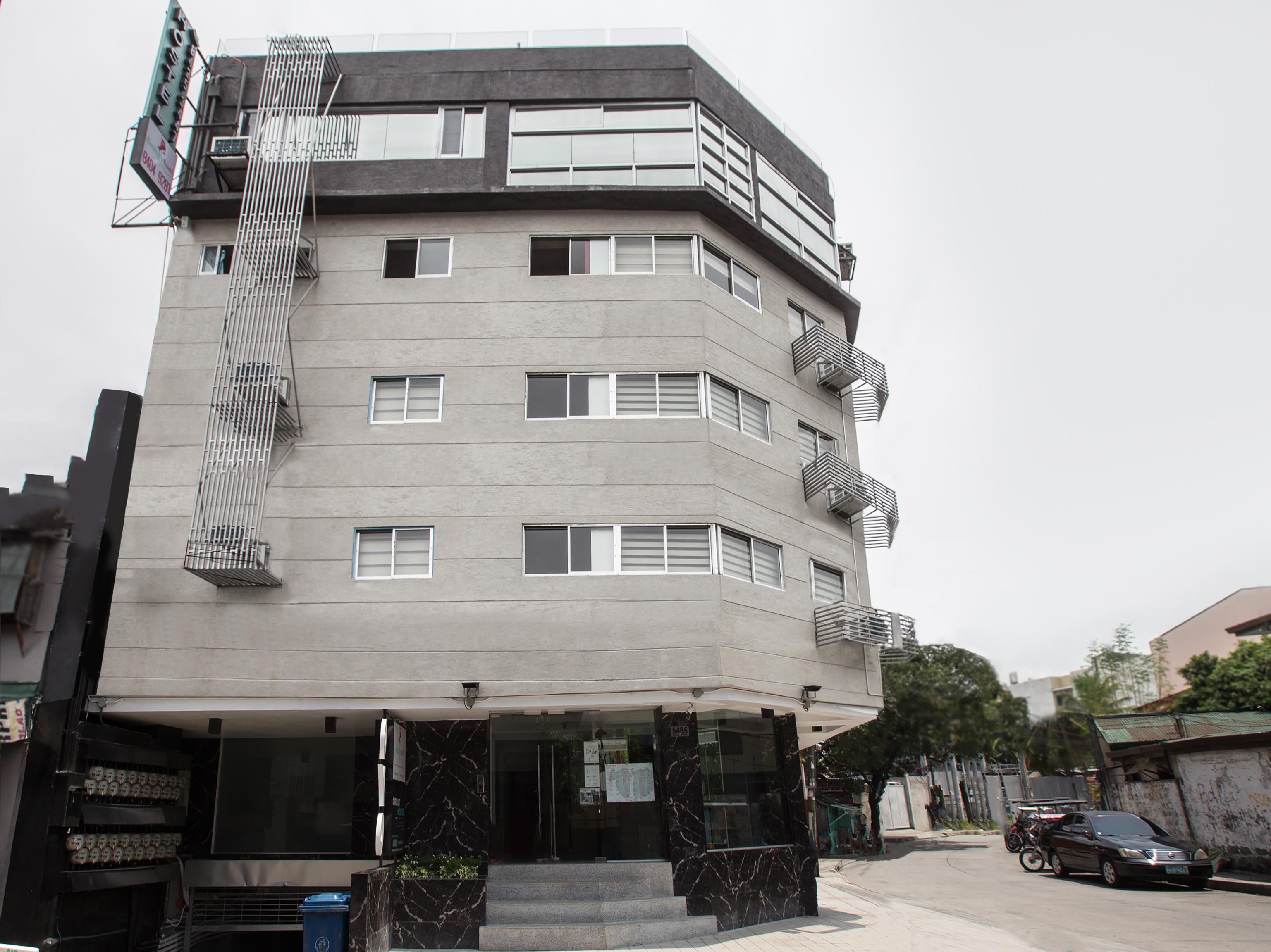 Circuit Hostel Makati City Екстериор снимка