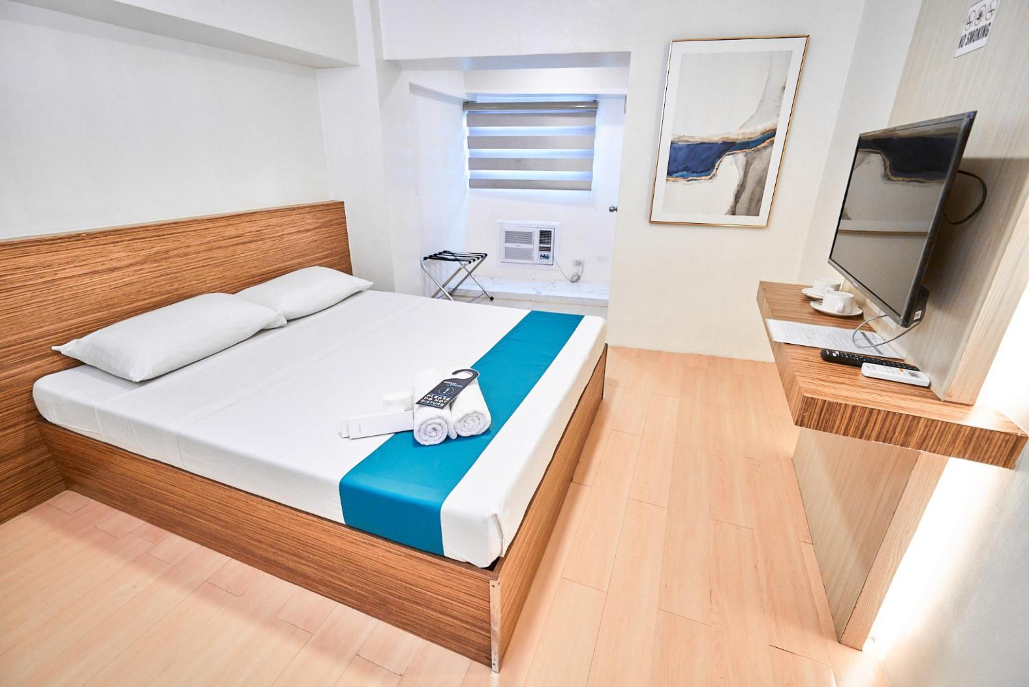 Circuit Hostel Makati City Екстериор снимка